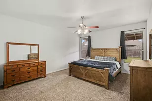 303 Stonegate Blvd, Alvarado, TX 76009 - Photo 16