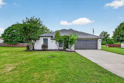 127 Port O Call Court, Runaway Bay, TX 76426 - Photo 4