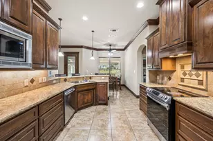 3000 Elkton Dr, Granbury, TX 76049 - Photo 8