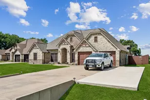3000 Elkton Dr, Granbury, TX 76049 - Photo 2