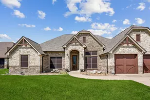 3000 Elkton Dr, Granbury, TX 76049 - Photo 4