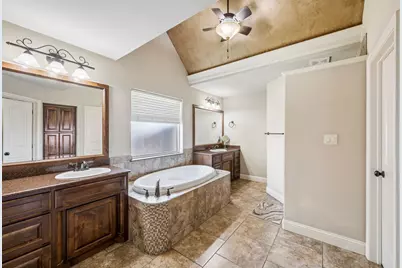 3000 Elkton Drive, Granbury, TX 76049 - Photo 18
