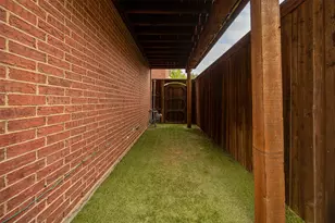 4415 Holland Ave, Dallas, TX 75219 - Photo 18