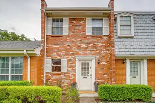 1211 Roaring Springs Rd, Fort Worth, TX 76114 - Photo 2