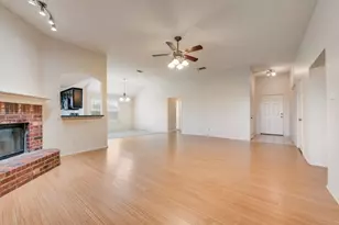 9320 Rhea Ct, White Settlement, TX 76108 - Photo 10