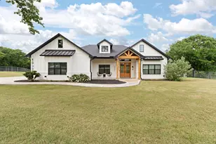 1098 Twin Creeks Dr, Weatherford, TX 76088 - Photo 2