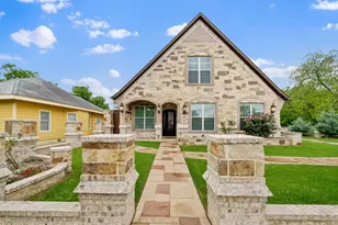 2104 Wellington St, Greenville, TX 75401 - Photo 1