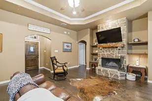 940 Elk Ridge Dr, Stephenville, TX 76401 - Photo 4