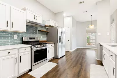 7305 Silverthorn Drive, Rowlett, TX 75089 - Photo 10