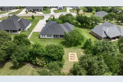 4005 Legend Trail, Granbury, TX 76049 - Photo 38