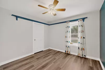 417 Creekmeadow Lane, Lewisville, TX 75067 - Photo 18