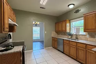 3955 Luke Ln, Carrollton, TX 75007 - Photo 12