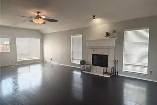 3955 Luke Ln, Carrollton, TX 75007 - Photo 4