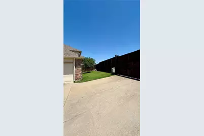 3955 Luke Lane, Carrollton, TX 75007 - Photo 26