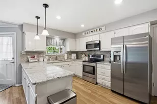 5852 Marina Dr, Garland, TX 75043 - Photo 2