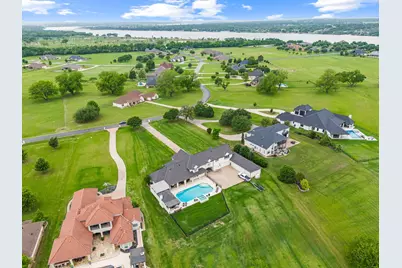 1300 E Scandinavian Court, Granbury, TX 76048 - Photo 6