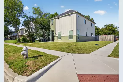 2945 Gordon Avenue, Fort Worth, TX 76110 - Photo 2