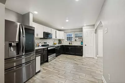 4332 Quails Lane, Fort Worth, TX 76119 - Photo 6