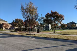 209 Meadows Dr, Argyle, TX 76226 - Photo 2
