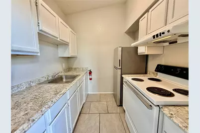 701 W Sycamore Street #309, Denton, TX 76201 - Photo 8