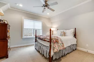32 Fawn Wood Dr, Dallas, TX 75248 - Photo 16