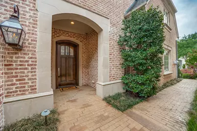 32 Fawn Wood Drive, Dallas, TX 75248 - Photo 2