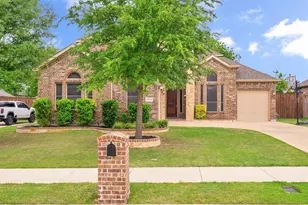 3233 Burgundy Ln, Midlothian, TX 76065 - Photo 2
