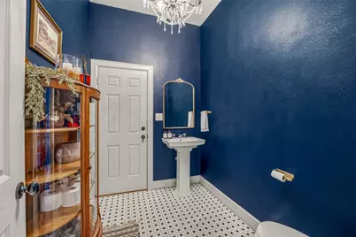 907 Cherry Street, Graham, TX 76450 - Photo 10