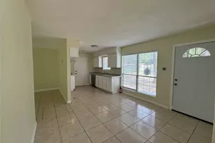 6424 Truman Dr, Fort Worth, TX 76112 - Photo 6