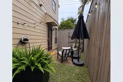 2403 Wild Cherry Way, Dallas, TX 75206 - Photo 16
