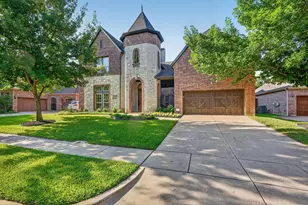 133 White Spruce Dr, Coppell, TX 75019 - Photo 2