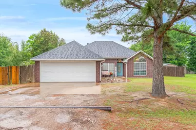 560 Washington Street, Van, TX 75790 - Photo 1