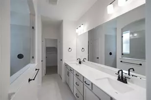 8744 Treeline Pkwy, Justin, TX 76247 - Photo 14