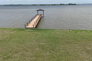 401 Meandering Way, Corsicana, TX 75109 - Photo 1
