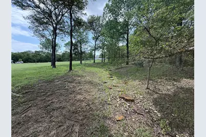 401 Meandering Way, Corsicana, TX 75109 - Photo 16