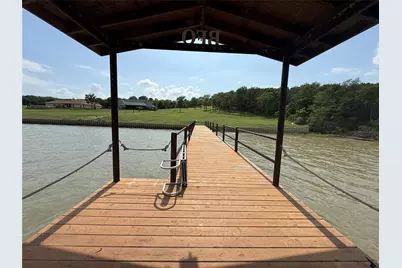 401 Meandering Way, Corsicana, TX 75109 - Photo 36