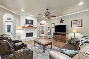 8424 Marianna Way, Alvarado, TX 76009 - Photo 4