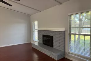 7002 Forestview Dr, Arlington, TX 76016 - Photo 4