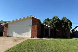 7002 Forestview Dr, Arlington, TX 76016 - Photo 1