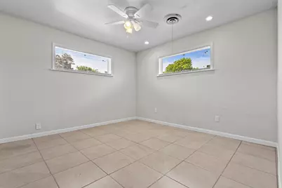 205 April Street, Bowie, TX 76230 - Photo 10