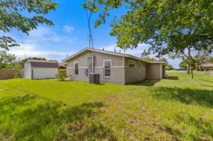 205 April St, Bowie, TX 76230 - Photo 26