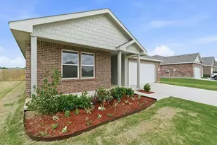 521 Jameson St, Springtown, TX 76082 - Photo 6