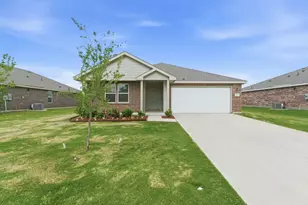 521 Jameson St, Springtown, TX 76082 - Photo 4