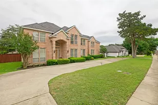 1119 Shallow Bend Dr, DeSoto, TX 75115 - Photo 2