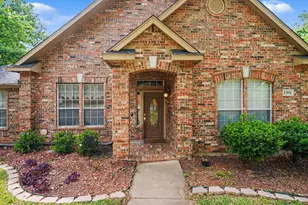 1304 Pheasant Run, Crowley, TX 76036 - Photo 4