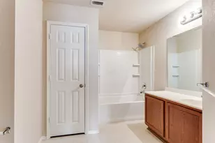 321 Silver Lake Trail, Fort Worth, TX 76140 - Photo 18