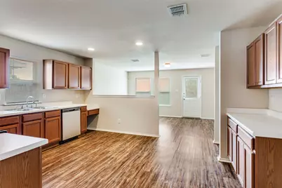321 Silver Lake Trail, Fort Worth, TX 76140 - Photo 4