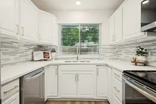 2105 Sagebrush Trail, Grapevine, TX 76051 - Photo 6