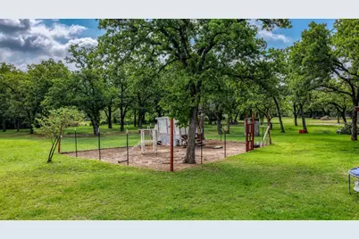115 Deerfield Road, Paradise, TX 76073 - Photo 36