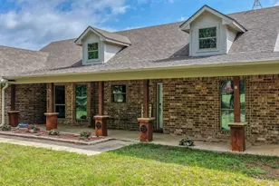 115 Deerfield Rd, Paradise, TX 76073 - Photo 4